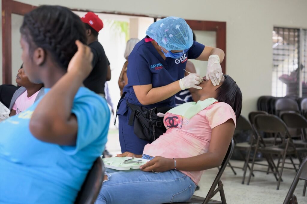 Fundación GBC realiza operativo médico en Gualey y beneficia a más de 500 personas
